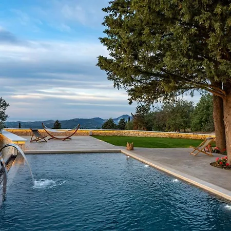 Sunshine * העיירה רתימנו