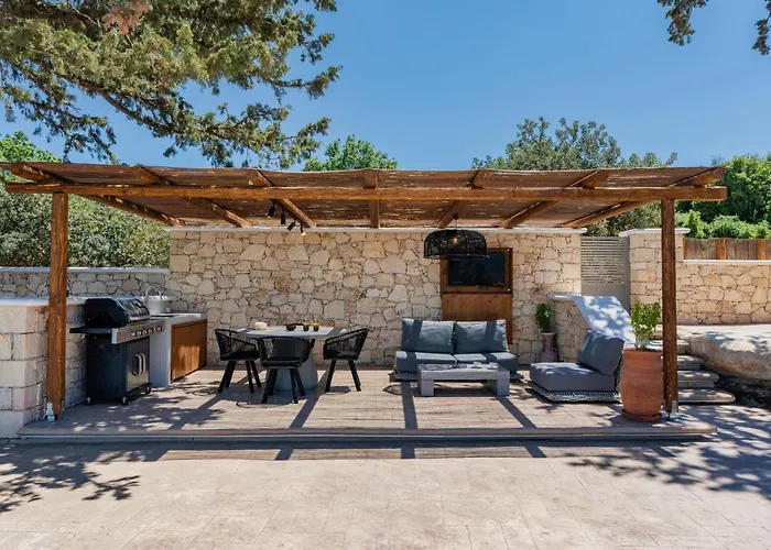 Sunshine - Fairytale Countryside By Etouri Villa *