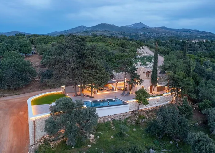 Sunshine - Fairytale Countryside By Etouri فيلة *