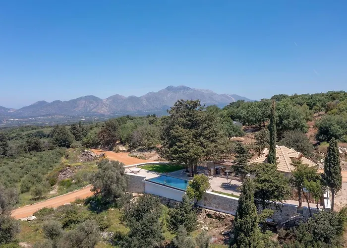 Sunshine - Fairytale Countryside By Etouri Villa