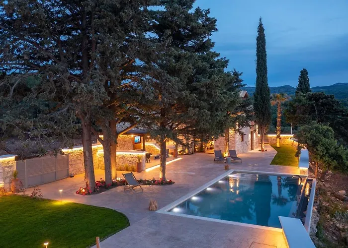 Sunshine - Fairytale Countryside By Etouri Villa